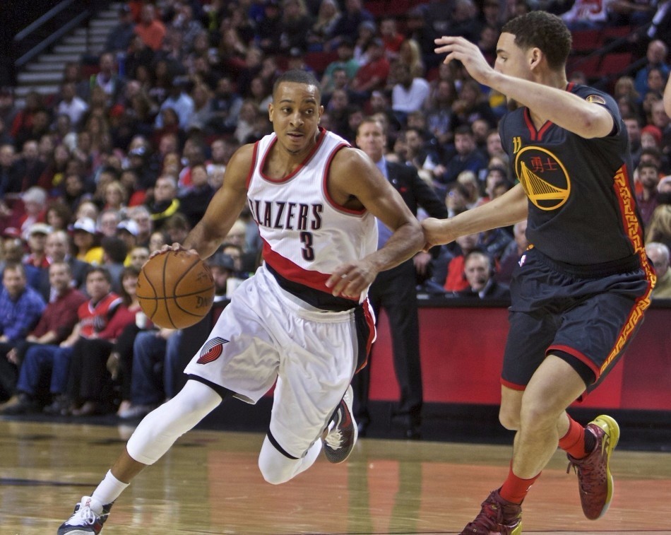 与冷门频发 与冷门频发