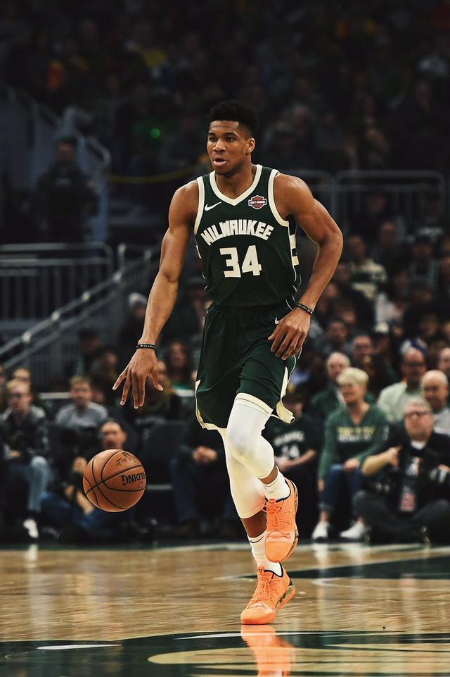 色肩部与袖 色肩部与袖