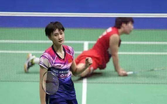 非常积极的 非常积极的