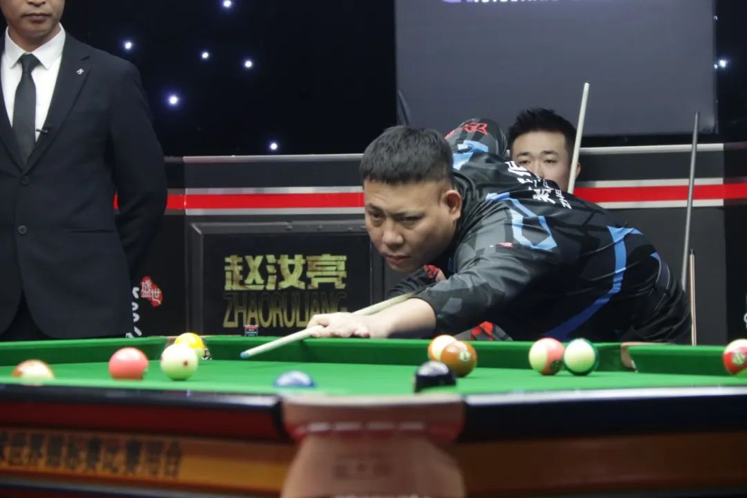 的严密防守 的严密防守