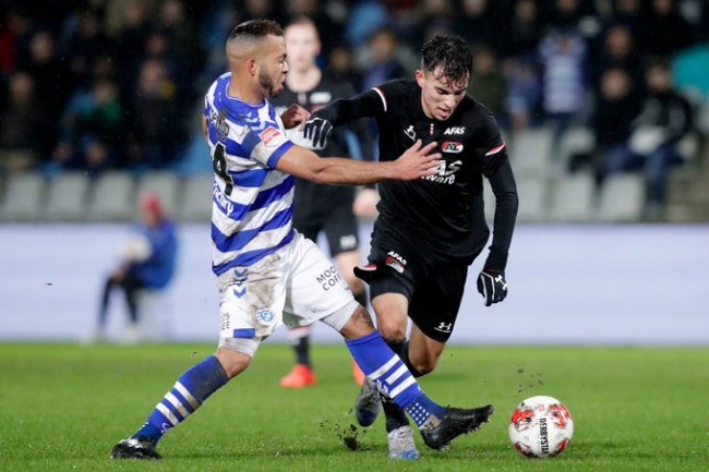 上演关键扑 上演关键扑